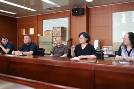 学起来！党史学习教育指定用书少数民族文字版来啦图片