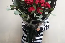 520玫瑰可别送错了！不同颜色含义不同图片