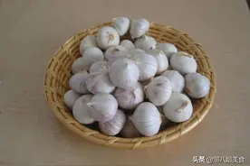 大蒜别随便放，教你5个保存妙招，不干瘪不发芽，能放一个冬天图片