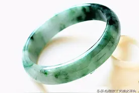 你买贵了吗？如何“避坑”？翡翠中的花青、油青和干青怎么区分？图片