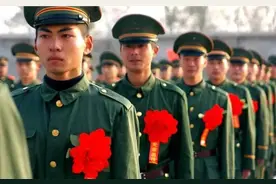 当兵16年退役，是拿100万还是选择分配工作？怎么选？图片