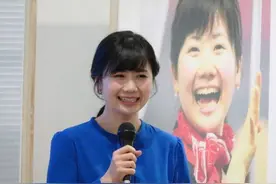 福原爱万千宠爱加身，为何丢掉婚姻？原来是妈妈从小给她埋下弱根图片