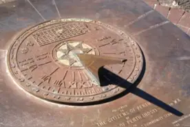 人类终于让影子进化成了「电子表」图片