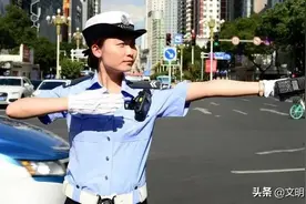 【文明实践在城关·“最美女交警”】 高温“烤验”下的“最美女交警”图片