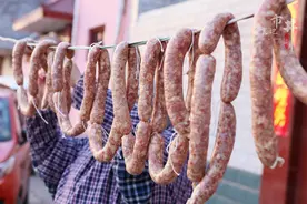 做广式香肠，调味料用“3322”的比例刚好，甜咸可口，味道香图片