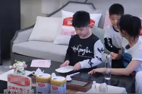 安吉和小鱼儿给爸爸的写信，有谁注意俩人对沙溢的评价？太搞笑图片