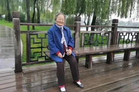韩季更  《家有老母》图片