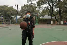 岳阳10岁儿童因无户籍一直未上学，通报反应后，结局暖心了...图片