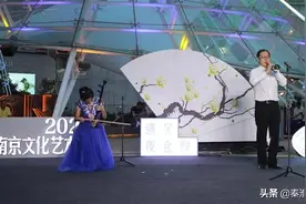 繁华新街口奏响民乐，国乐风华里遇见“夜金陵”图片