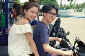 记得让薛之谦人设崩塌的李雨桐吗？交往小鲜肉穿情侣睡衣疑已同居图片