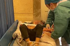 飞机返回接断臂男孩，后续来了！#新疆头条#图片