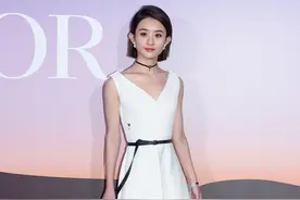 赵丽颖：只要你一向在我身边，其他东西不再重要图片