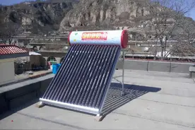 农村装太阳能还是电热水器更划算？过来人告诉你，其实你想错了图片