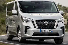 新款日产NV300：3+3+3座椅布局，搭载2.0T柴油动力图片