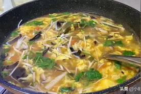 早餐最馋这锅汤，驱寒暖身又开胃，10分钟出锅，喝2碗暖和一天图片