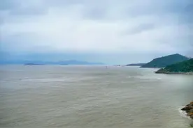 这座小岛被称为浙江渔业第一村，是中国第一部获奖电影的拍摄地图片