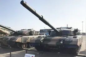 125mm口径59坦克亮相珠海航展，T-72瑟瑟发抖，59：我还能战30年视频封面