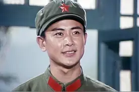 《雷锋之歌》《铁甲008》李世玺，俊美比肩唐国强，娶曲云之女图片