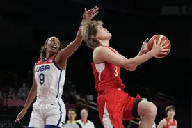 奥运会女篮-威尔逊20+10 美国5人得分上双力克日本夺2连胜图片