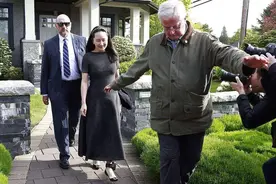 年过半百还不老？华为时尚一姐孟晚舟5套穿搭教你如何优雅又显瘦图片