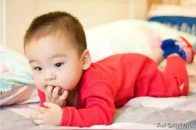 小宝宝牙齿萌发的时间、症状表现以及注意事项，宝妈收藏图片