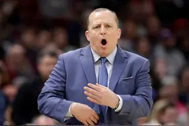 东部唯一下克上，尼克斯像当年火箭，锡伯杜带队打季后赛就是不行图片