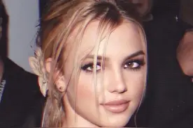 八位女星，沃特森与伍德蕾图片