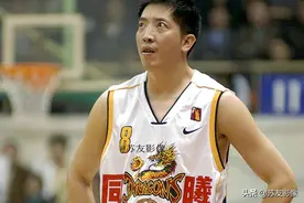 江苏篮球传奇、“中国乔丹”——胡卫东图片