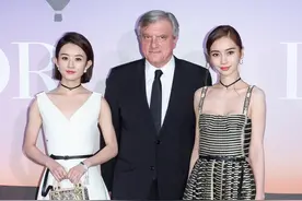 杨颖和赵丽颖同框，两人的颜值实在是太养眼啦图片