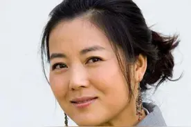 50岁王茜华近照曝光，因病胖成200斤，为拍戏“整容百次”图片