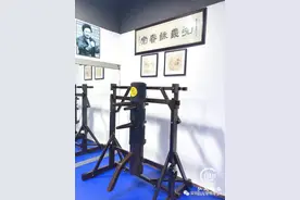咏春高手是如何用意念打木人桩的图片