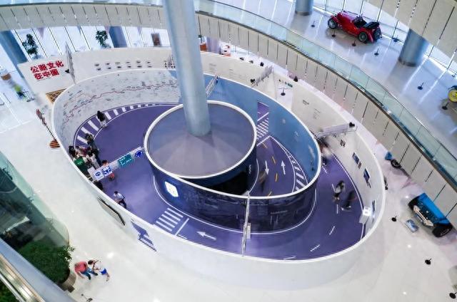 上海汽车博物馆攻略(上海汽车博物馆适合几岁孩子)