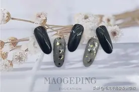 清新一“夏”，你需要这款深蓝贝壳美甲图片