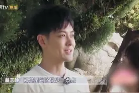 林志颖妈妈哭着跟儿子道歉，自曝当年离异原因，一句话扎疼图片