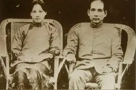 孙中山和宋庆龄年龄差距大，队伍里有人反对，他说我是人不是神图片