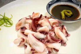 八爪鱼一煮就老？原来这1步做错了，学会海边人的做法，鲜嫩味美图片