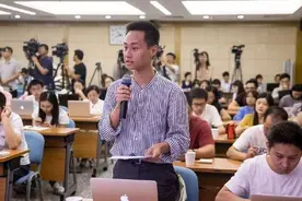 大学中“值得选”的干部职务，含金量较高，选对能让求职更顺利图片