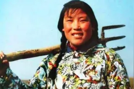1977年，山东村姑挖到价值10亿钻石，无偿上交国家，后来如何？图片
