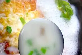 鲫鱼汤要做到奶白，只要记住这两点，孩子大人都爱喝并且营养高图片