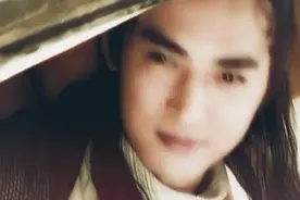 焦恩俊头婚被妻子戴绿帽，二婚6年无性无爱，第二个贾乃亮？图片