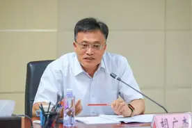 两天内11位副省长密集履新，有两位女将图片
