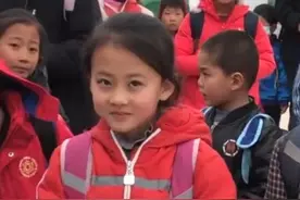 宁夏“微笑女孩”家人：孩子懂事知足，没想到她的一个微笑能火图片