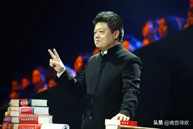 有人出上联，“蔡明报菜名，长江渡长江”，网友对的下联异军突起图片