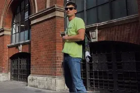 型男配马丁靴？没错，型男都爱马丁靴图片