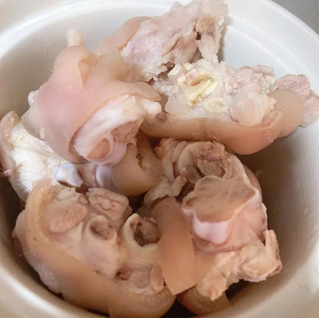 花胶和沙一起煲汤 2026年花胶可以和沙虫一起煲汤吗