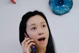 42岁倪虹洁状态依旧，家中装修简朴，嫁富商后却只能吃外卖？图片