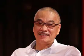 吴孟达留下他照顾的1个老婆2个红粉知己，睡着觉安详走了图片