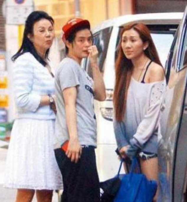 “小太妹”何超盈的混乱情史
