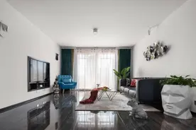 全屋大白墙，满铺上地砖后，却装出了高级感，非常大气图片