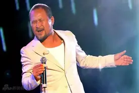 被不伦恋毁掉的乐坛“好男人”图片